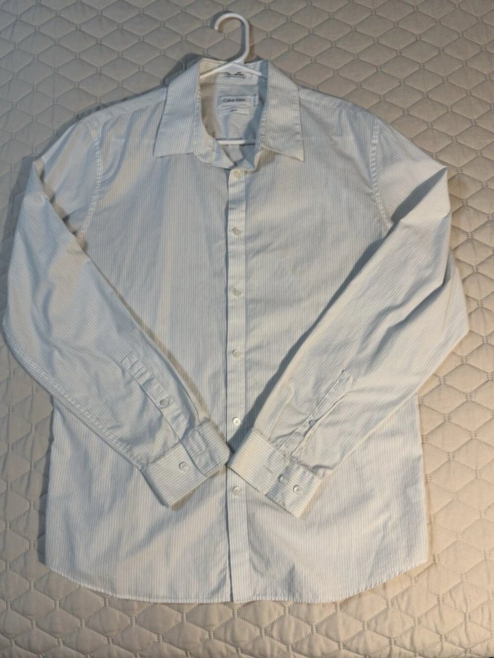 Calvin Klein Men's Slim Fit Long Sleeve Button-Down Shirt